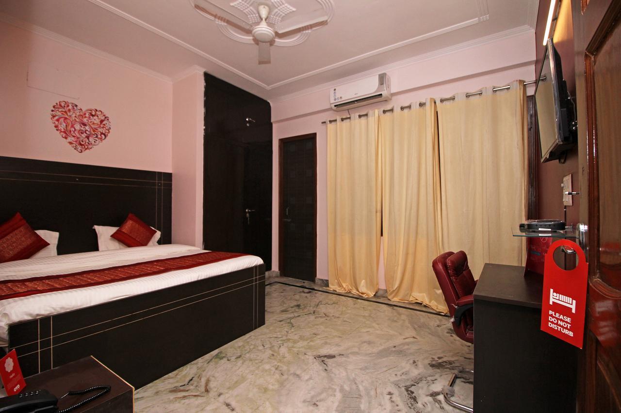Oyo 9192 Hotel Raghav Residency Noida Bagian luar foto